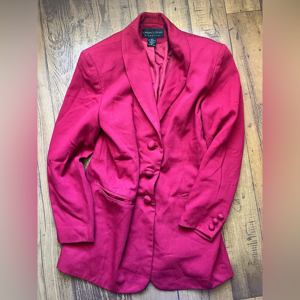 Casual corner signature women’s blazer color red size 6p with wrapped buttons